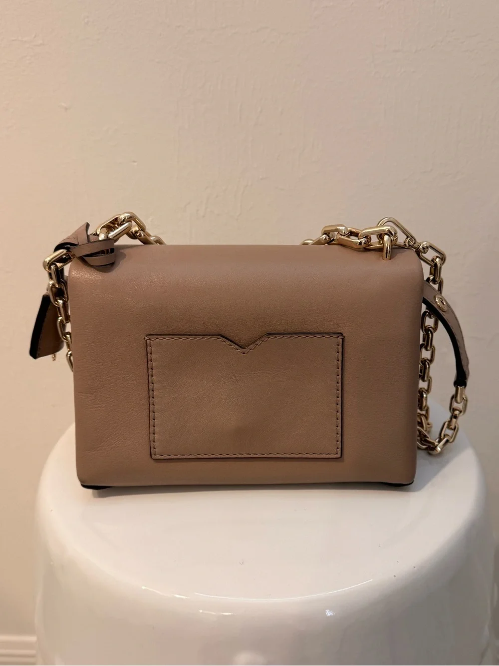 Michael Kors material leather